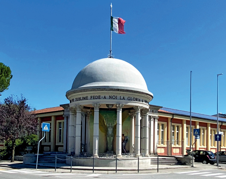 Veduta del tempietto dalla strada via Filippo Corridoni